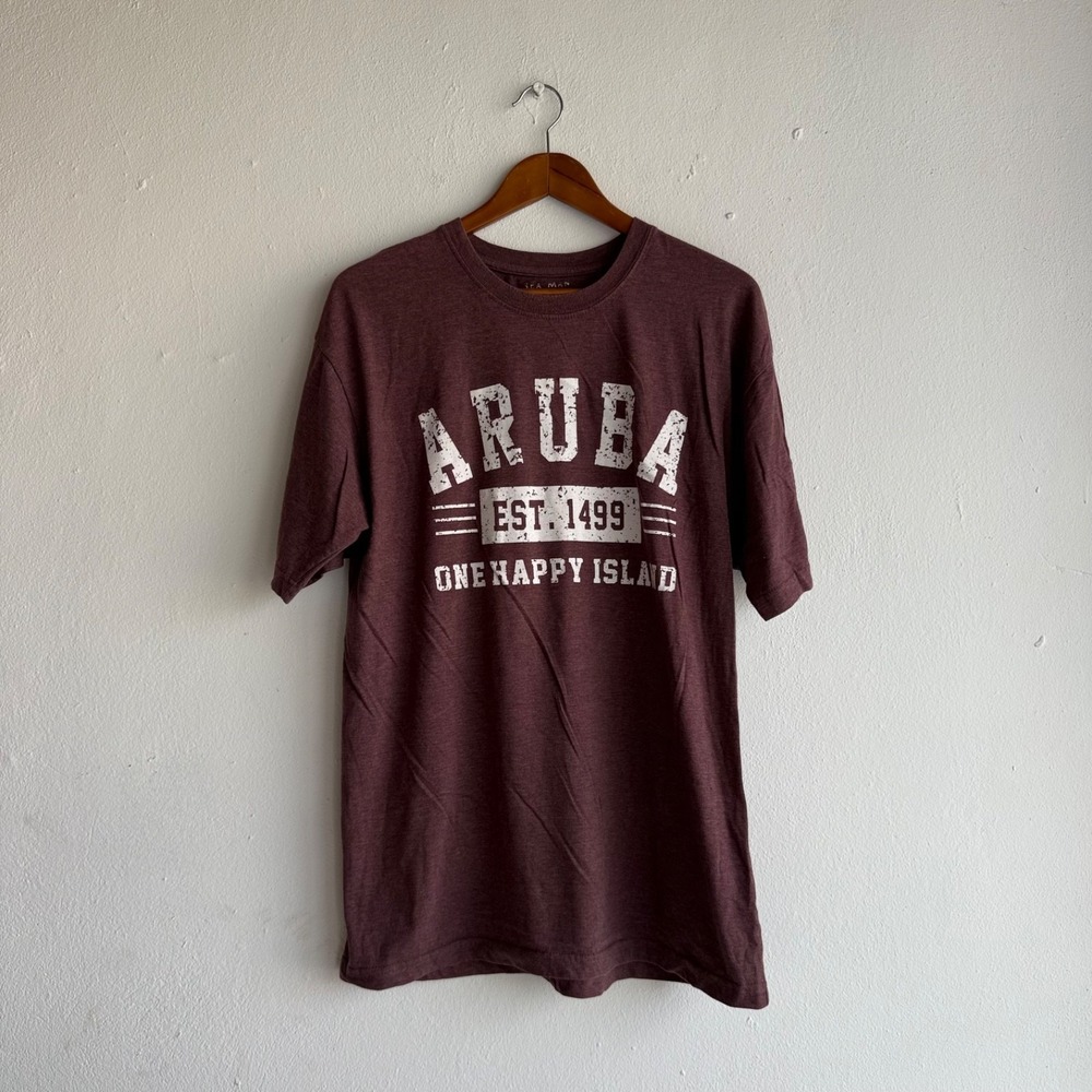 Aruba One Happy Island Tshirt Mens Size XL Burgundy Graphic Tee Travel